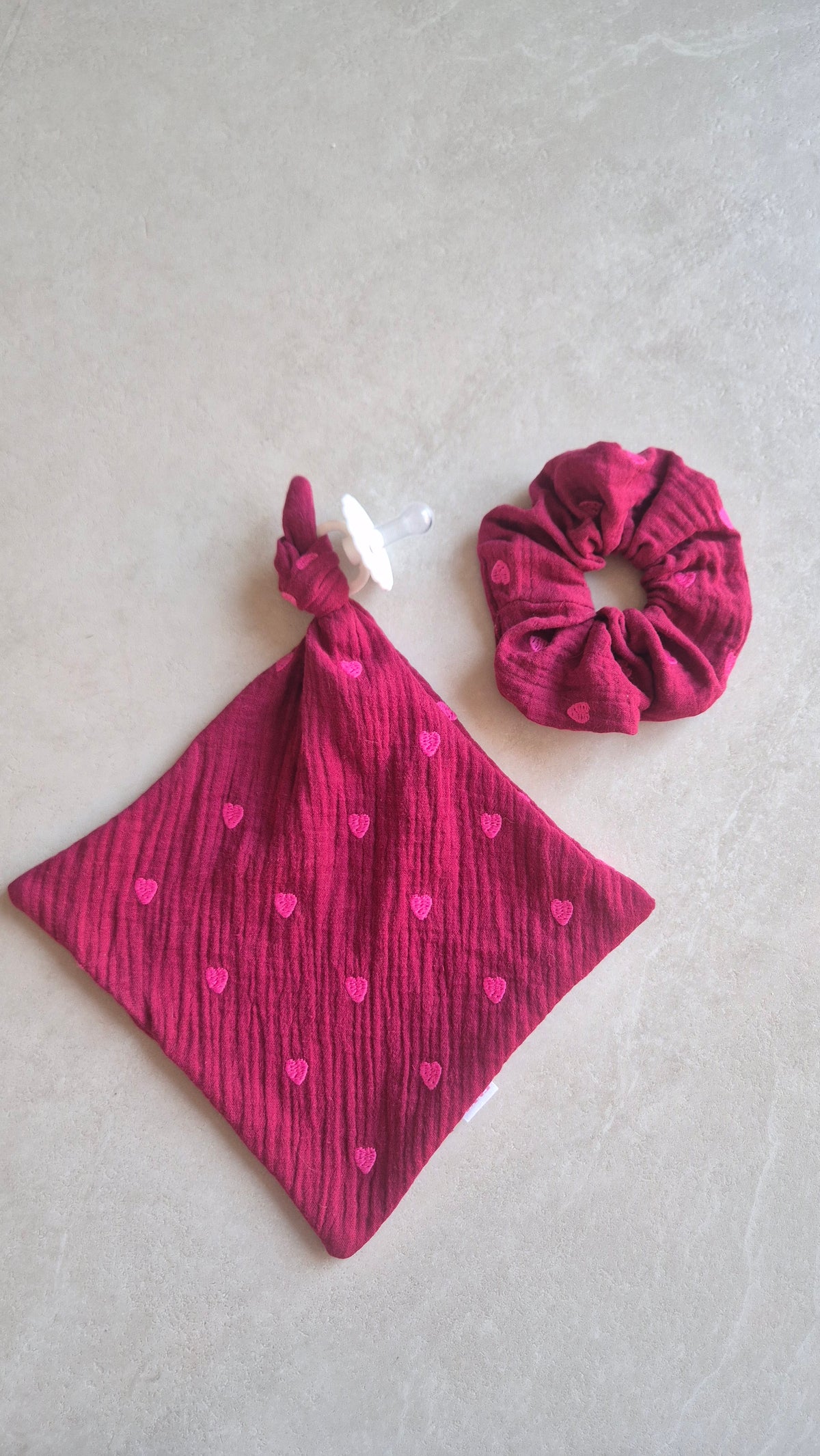Speendoek bordeauxrood/ rood
